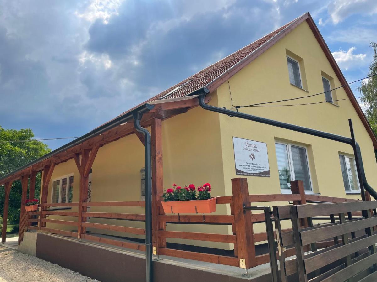 Vénusz Üdülőcentrum Tiszacsege Extérieur photo